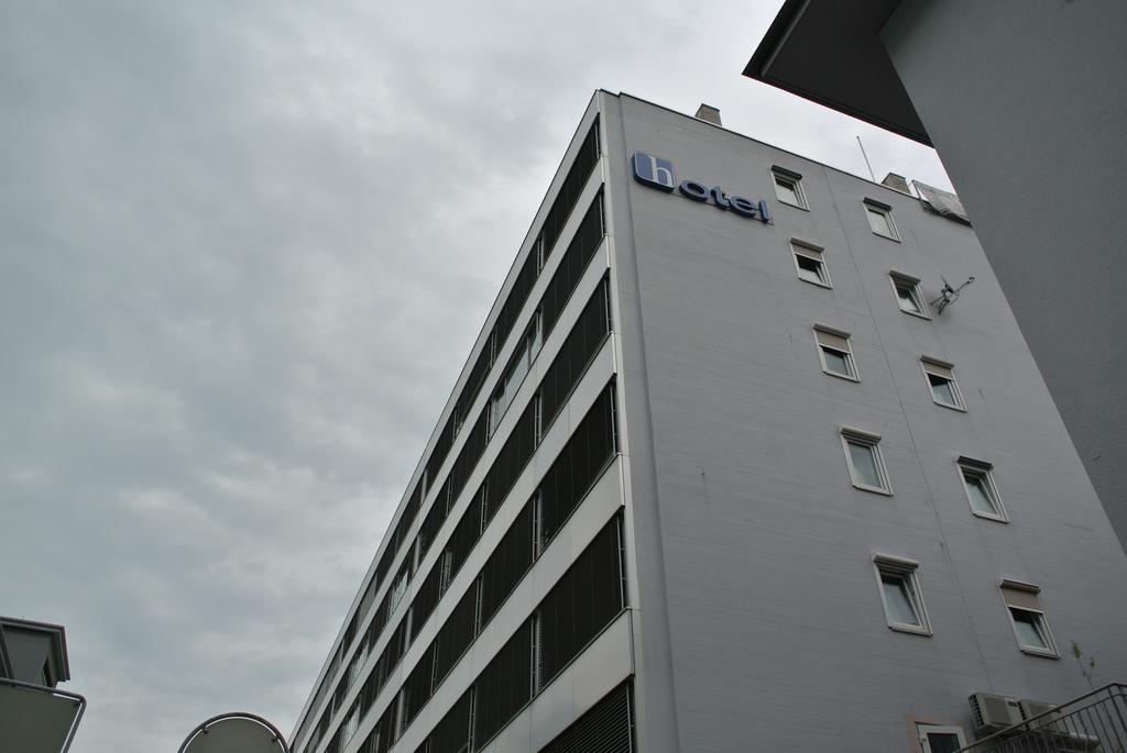 Hotel Station ซูก ภายนอก รูปภาพ